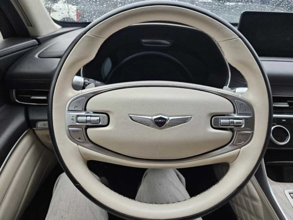 Genesis GV80 - Vista 8