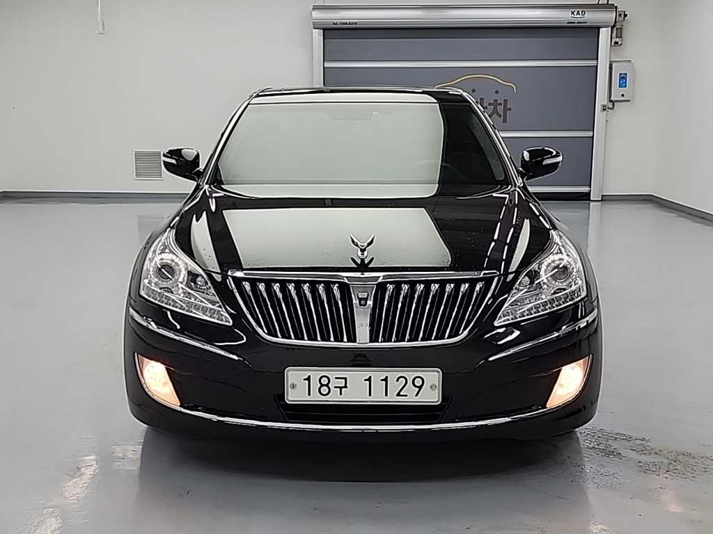 HYUNDAI Equus - Vista 2