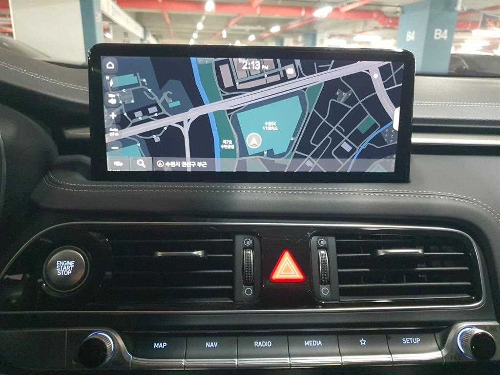 Genesis G70 - Vista 10
