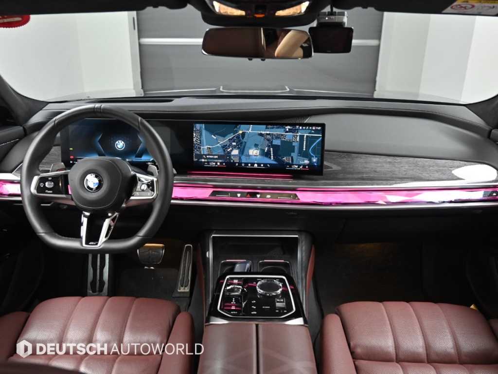 BMW 7 Series - Vista 8