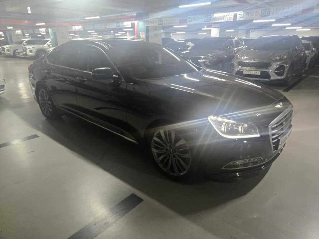 HYUNDAI Genesis - Vista 8