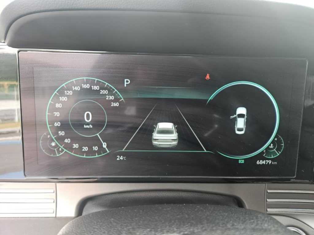 HYUNDAI Grandeur - Vista 8