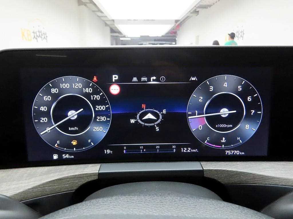 KIA K8 - Vista 5