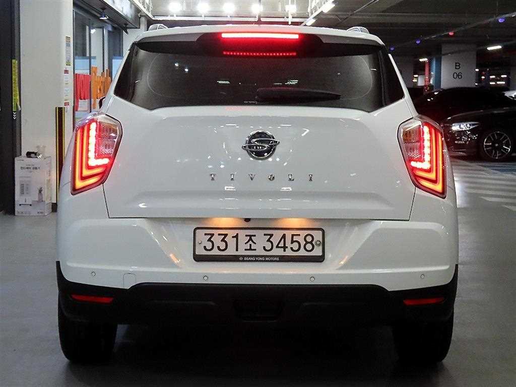 Ssangyong Tivoli - Vista 5