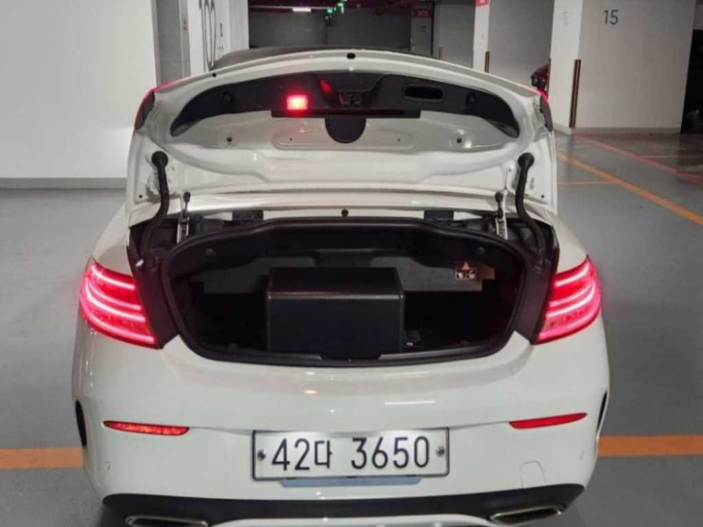 Mercedes Benz C Class - Vista 5