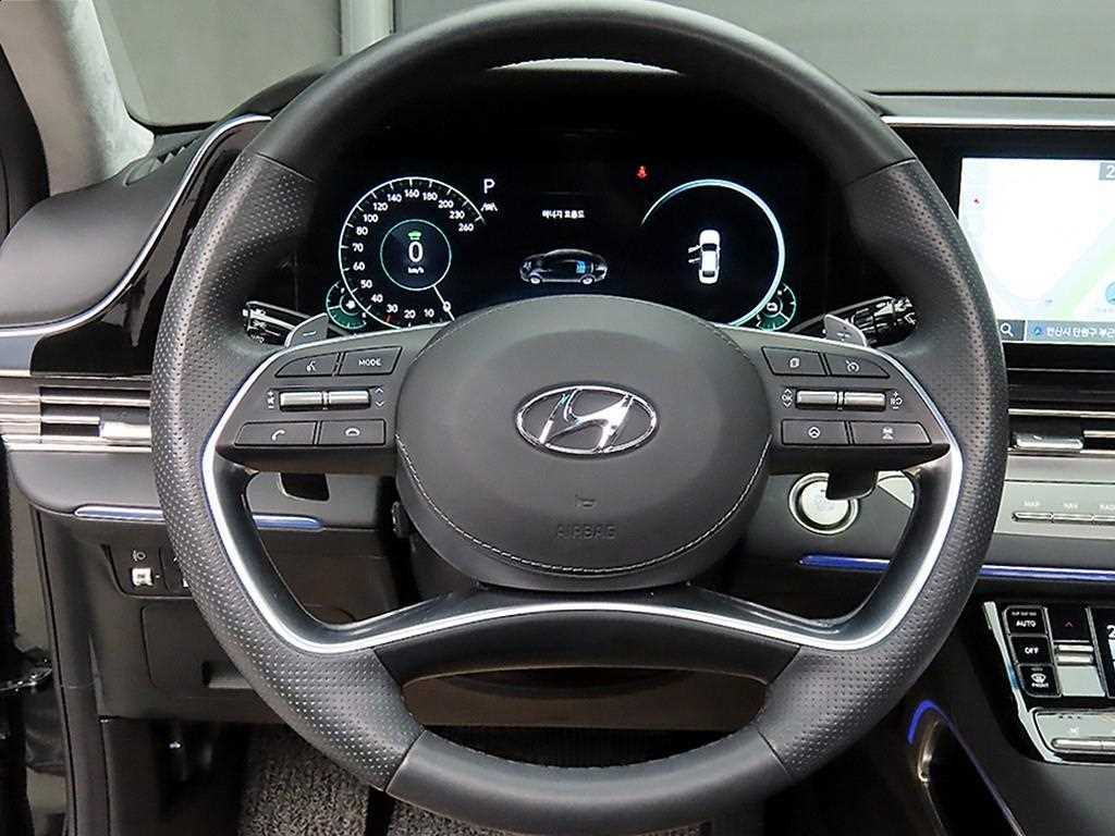 HYUNDAI Grandeur - Vista 9