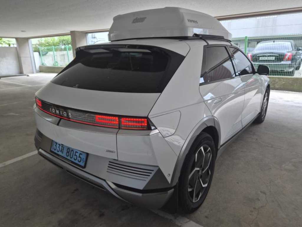 HYUNDAI Ioniq 5 - Vista 4