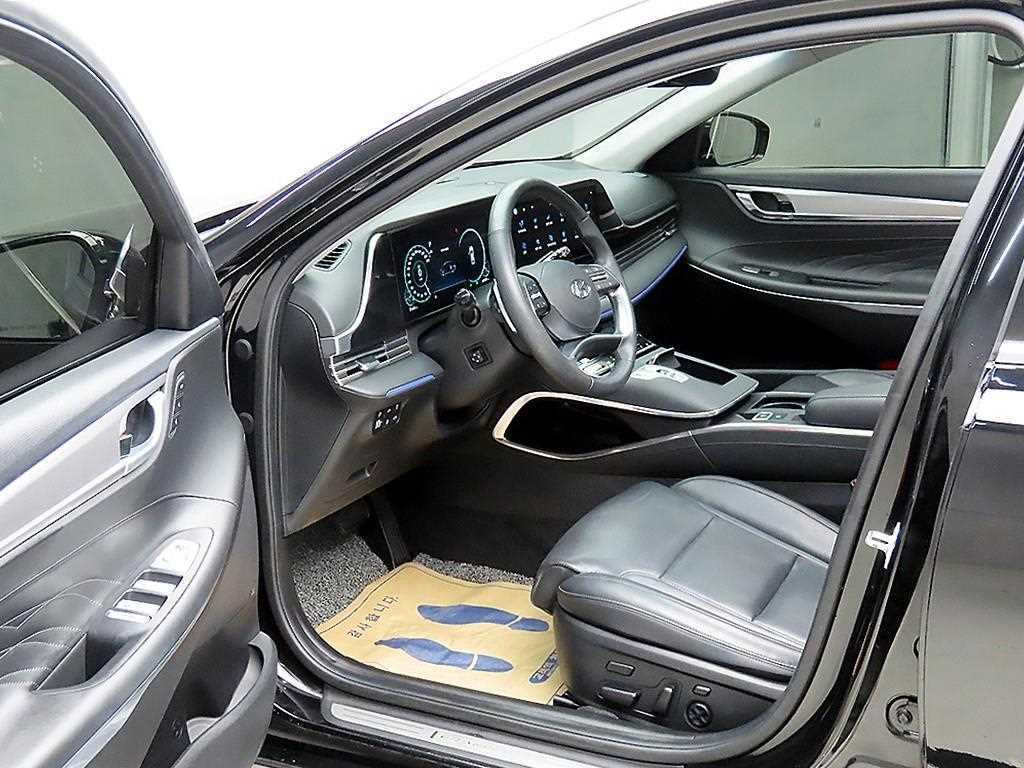 HYUNDAI Grandeur - Vista 5