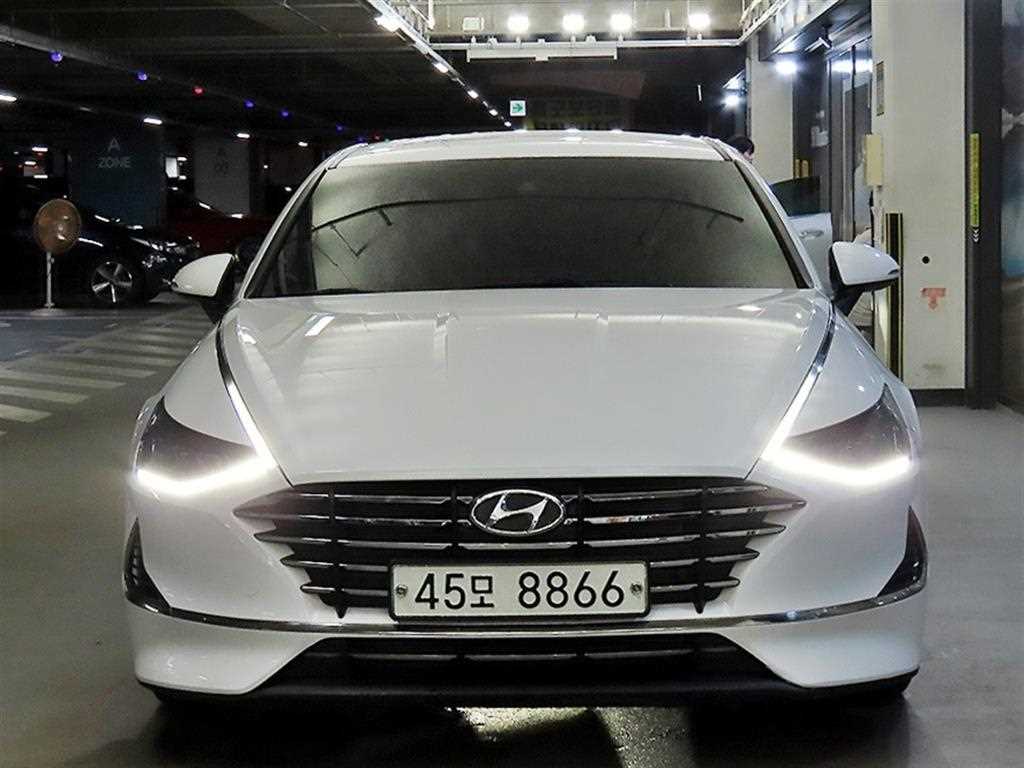 HYUNDAI Sonata - Vista 2