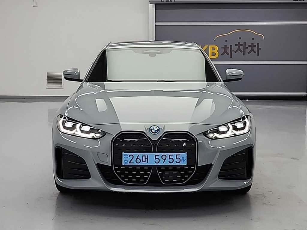 BMW i4 - Vista 2