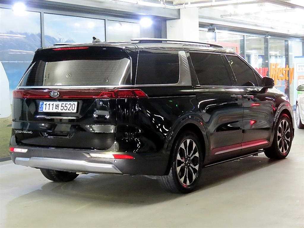 KIA Carnival - Vista 4