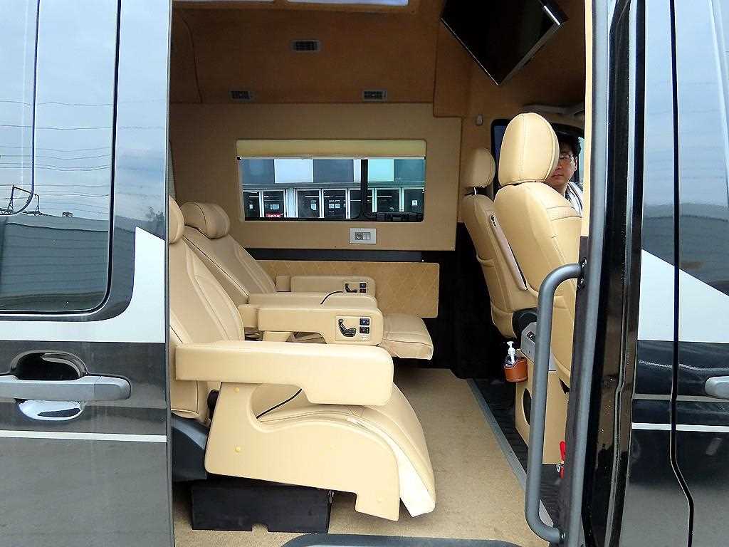 HYUNDAI Solati - Vista 6