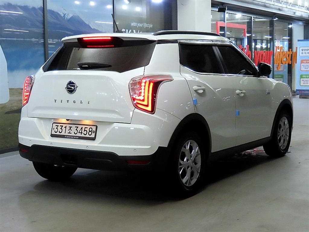 Ssangyong Tivoli - Vista 4