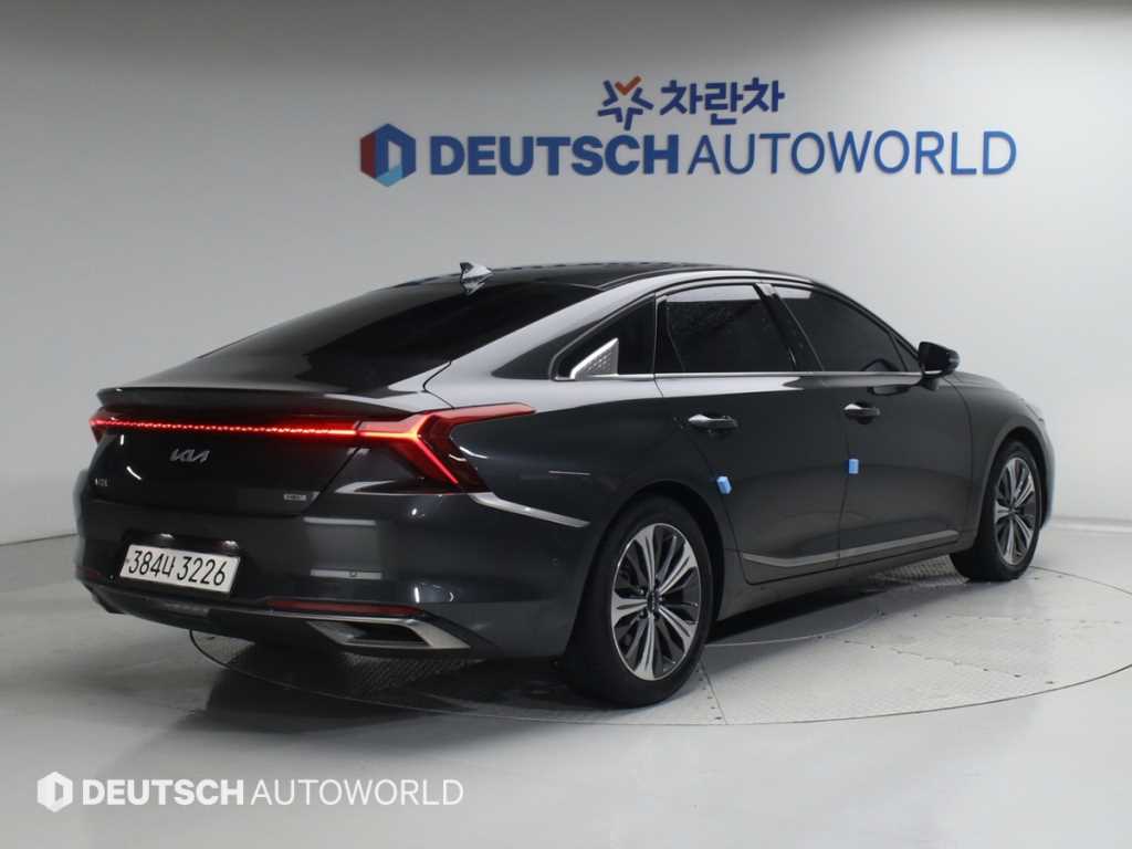 KIA K8 - Vista 3