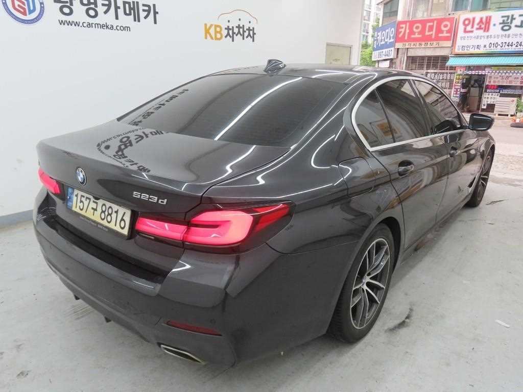 BMW 5 Series - Vista 3