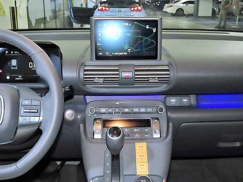 HYUNDAI Casper - Vista 11