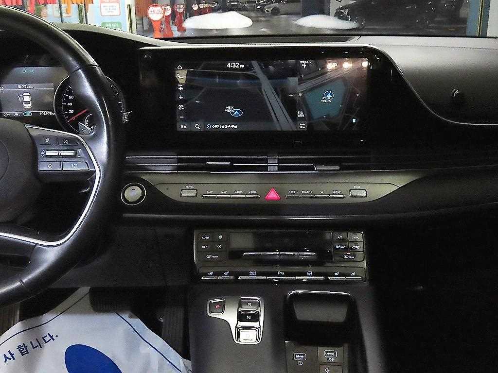 HYUNDAI Grandeur - Vista 11