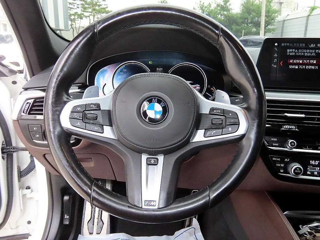 BMW 5 Series - Vista 8