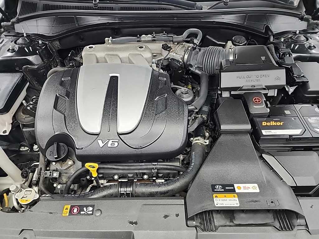 HYUNDAI Grandeur - Vista 5