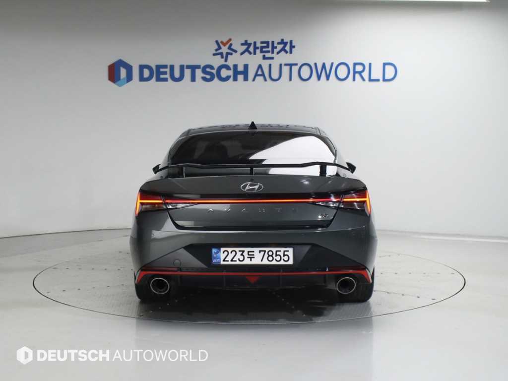 HYUNDAI Avante - Vista 4