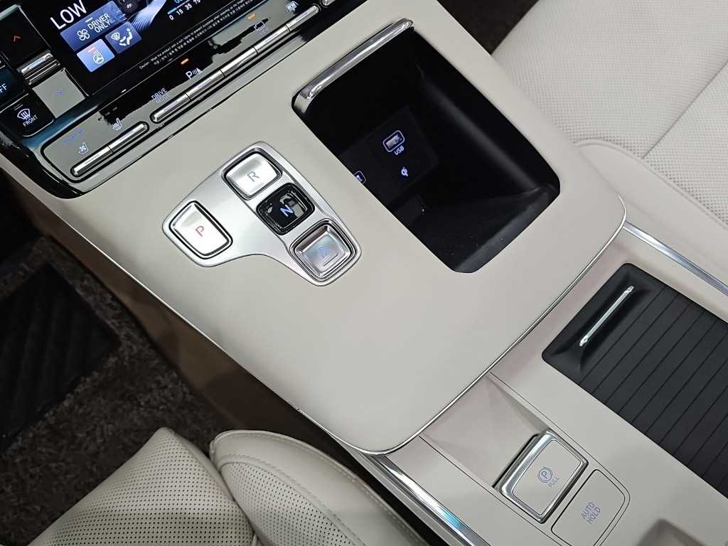 HYUNDAI Grandeur - Vista 8