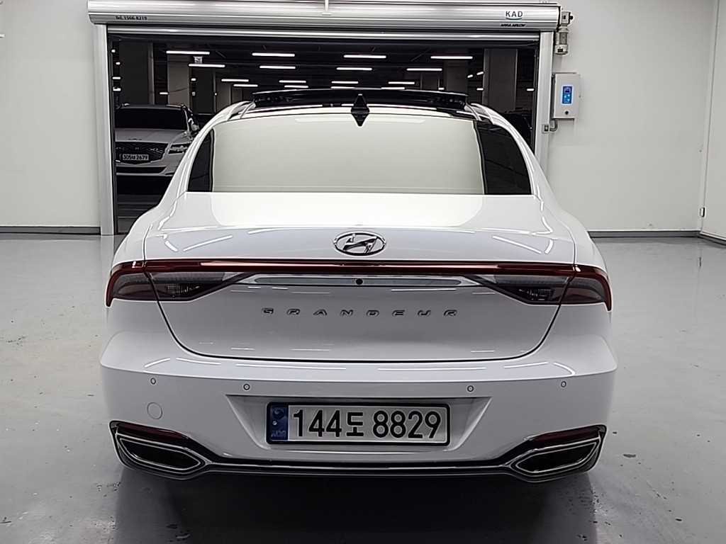 HYUNDAI Grandeur - Vista 3