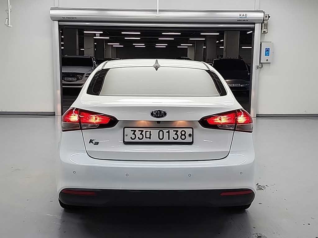 KIA K3 - Vista 3