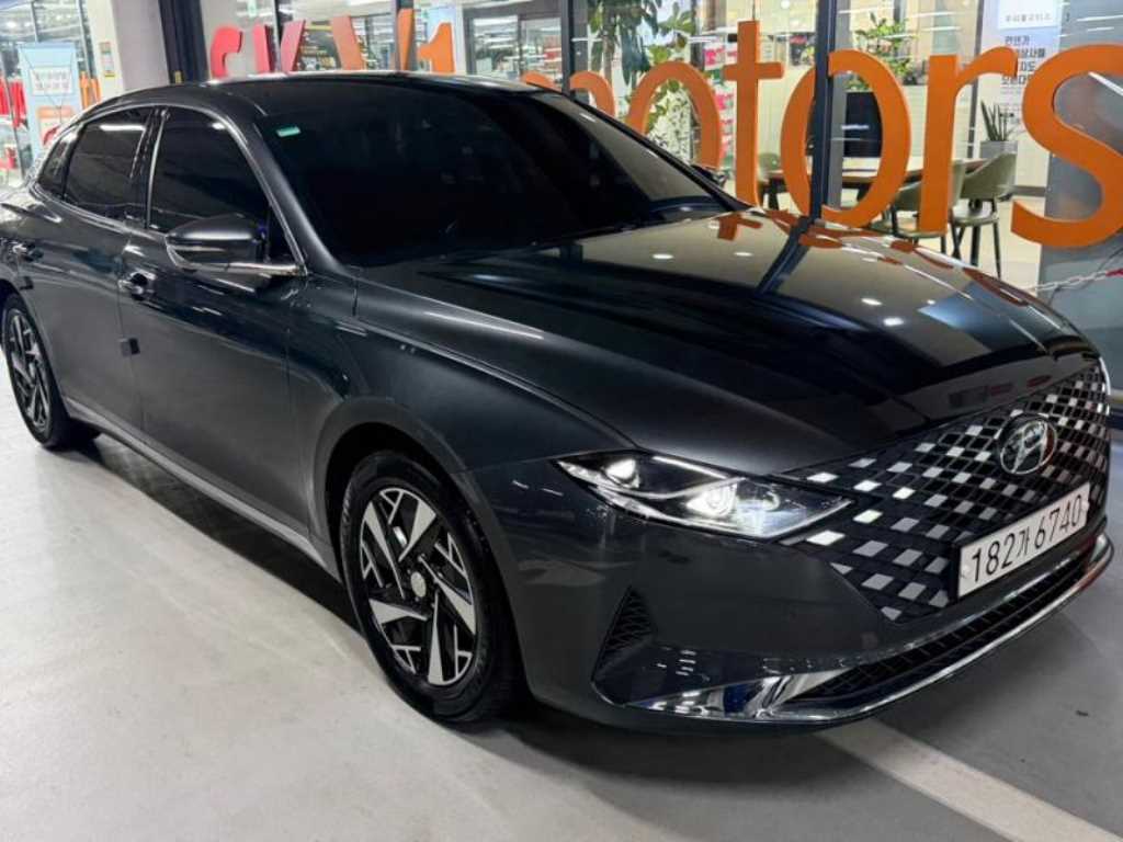 HYUNDAI Grandeur - Vista 2