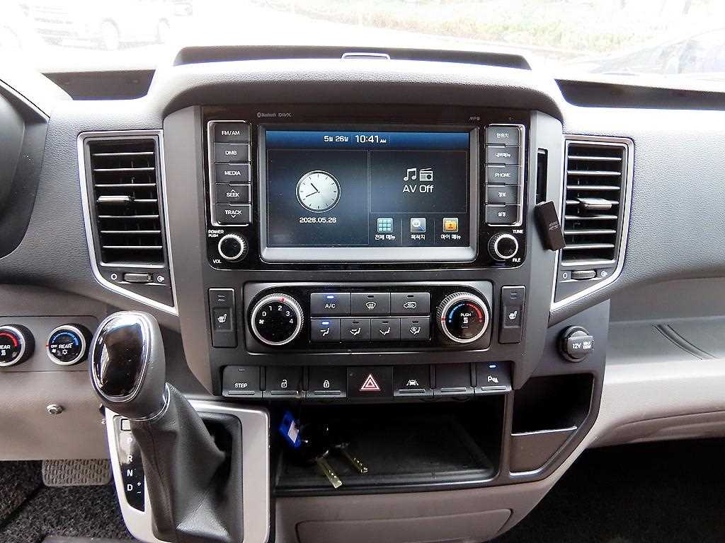 HYUNDAI Solati - Vista 12