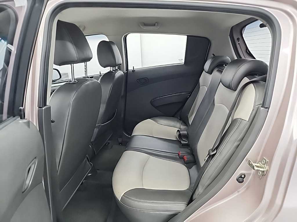 Chevrolet Spark - Vista 12