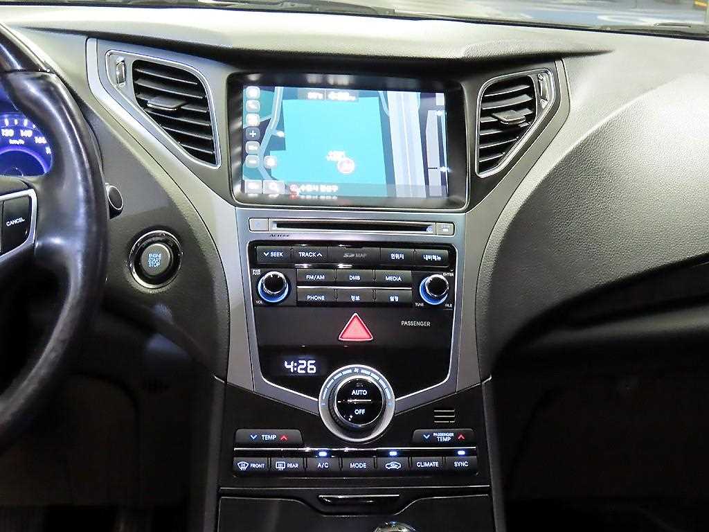 HYUNDAI Grandeur - Vista 12