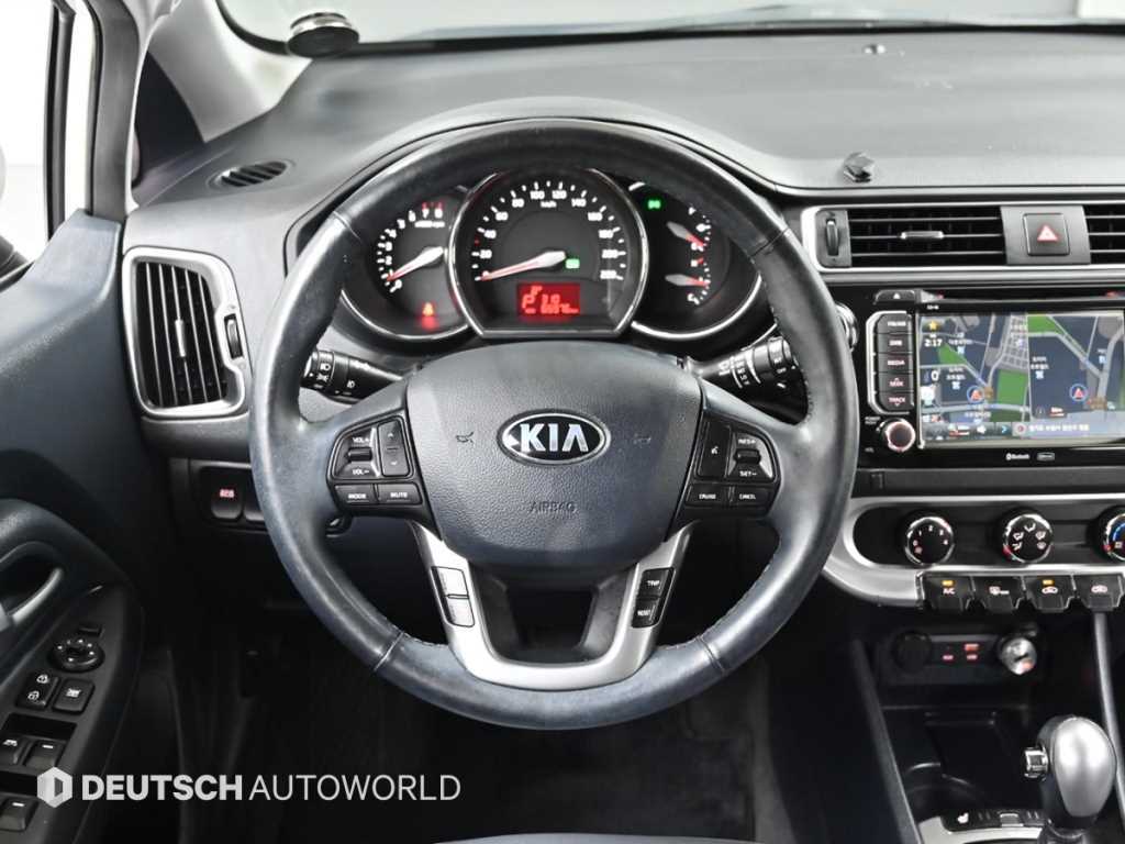 KIA Pride 2015 Blanco - Importación desde Corea - HF Imports Iquique - Foto 13