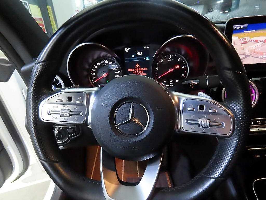 Mercedes Benz C Class - Vista 8