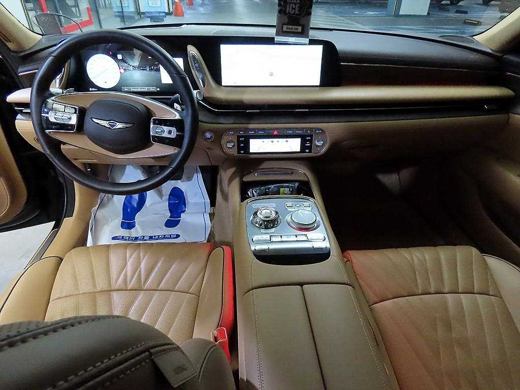 Genesis G90 - Vista 10