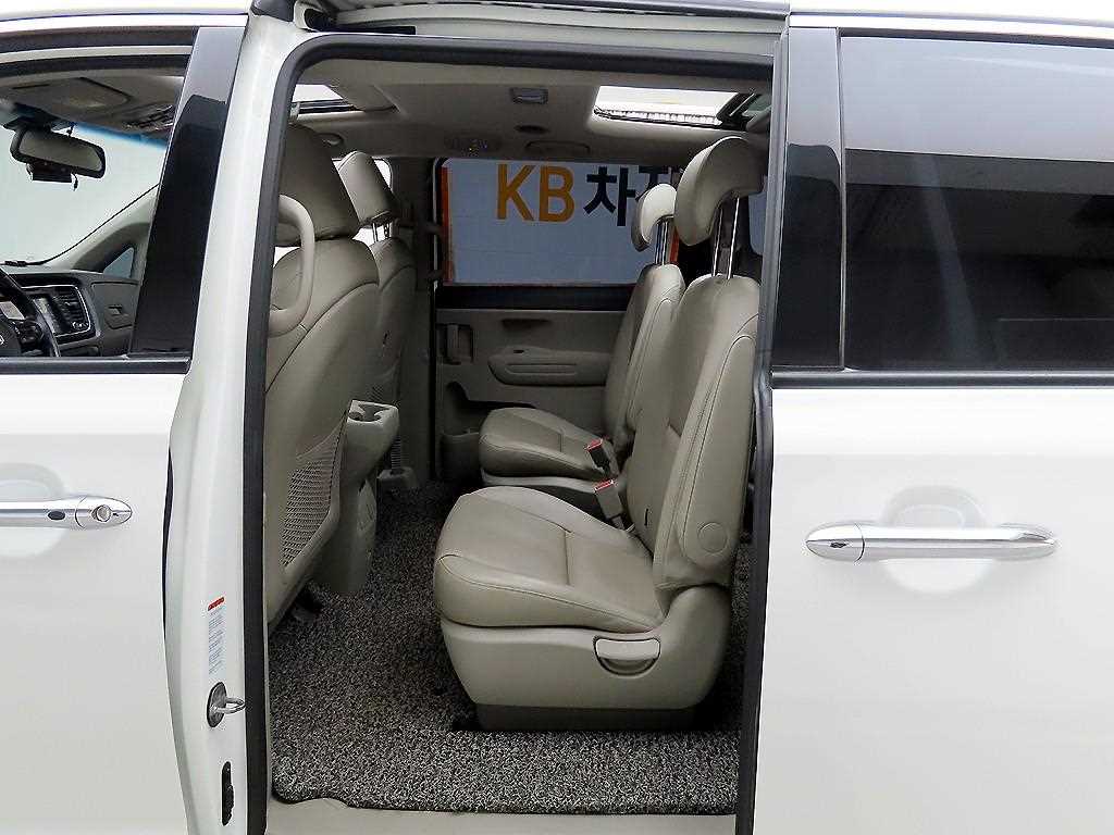 KIA Carnival 2016 - Importación desde Corea - HF Imports Iquique - Foto 14