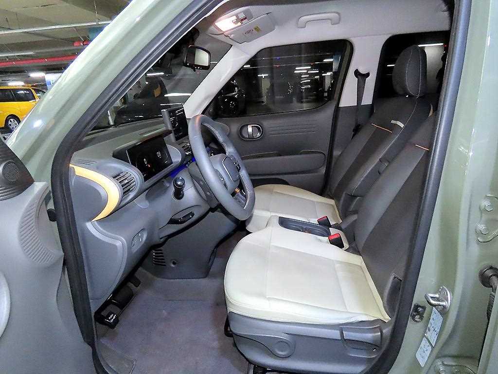 HYUNDAI Casper - Vista 6