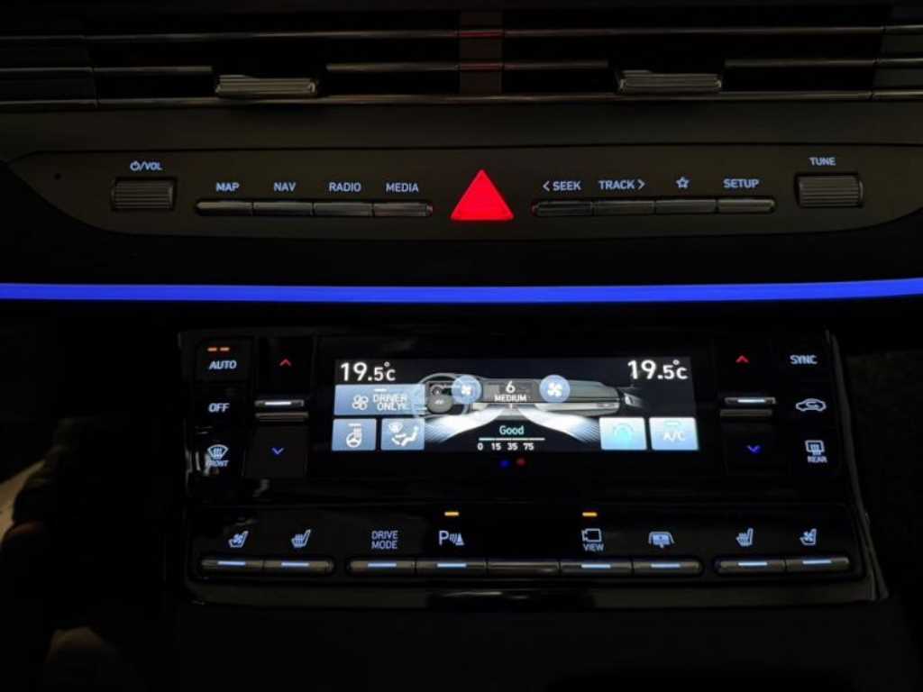 HYUNDAI Grandeur - Vista 11