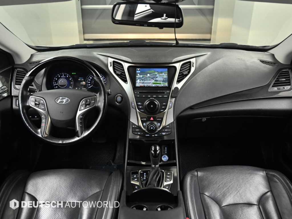 HYUNDAI Grandeur - Vista 7