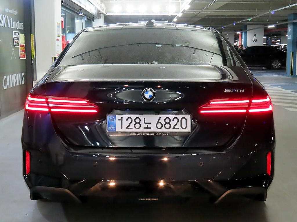 BMW 5 Series - Vista 5