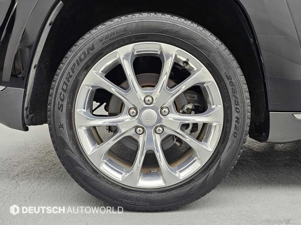 Jeep Cherokee - Vista 5