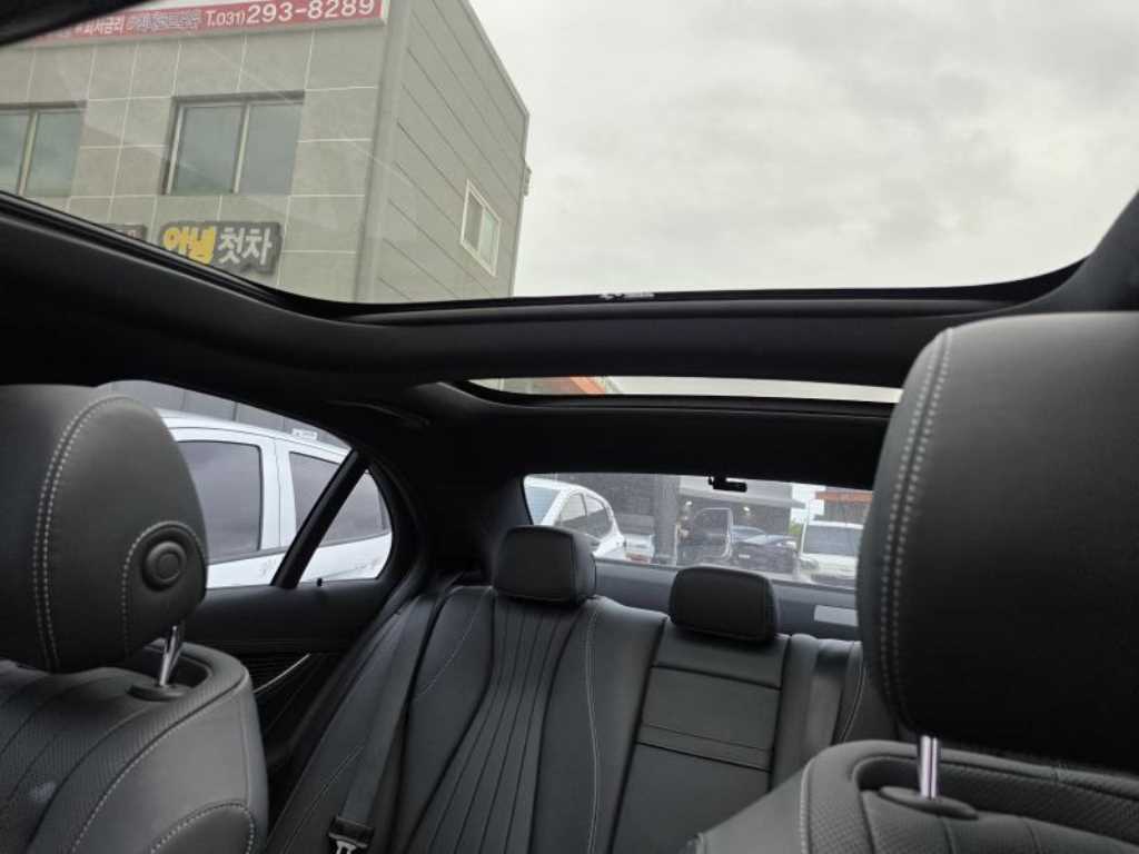 Mercedes Benz E class 2023 Negro - Importación desde Corea - HF Imports Iquique - Foto 14