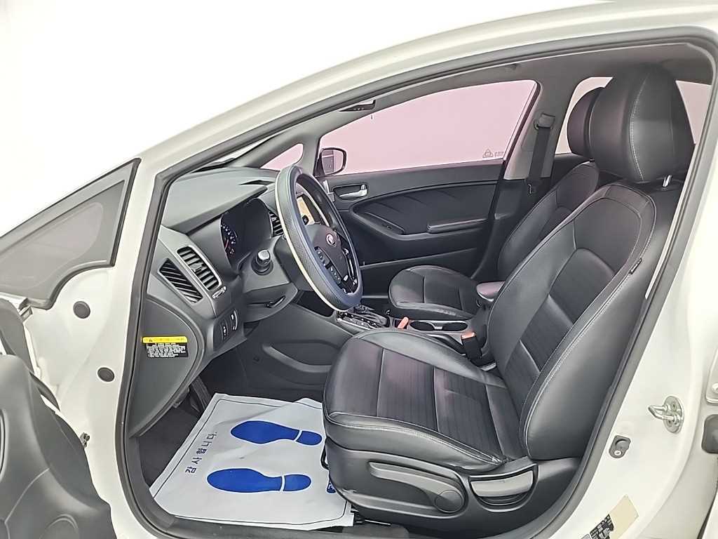 KIA K3 - Vista 11