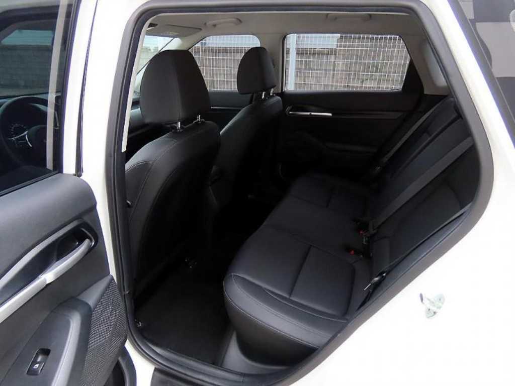 KIA Seltos - Vista 6
