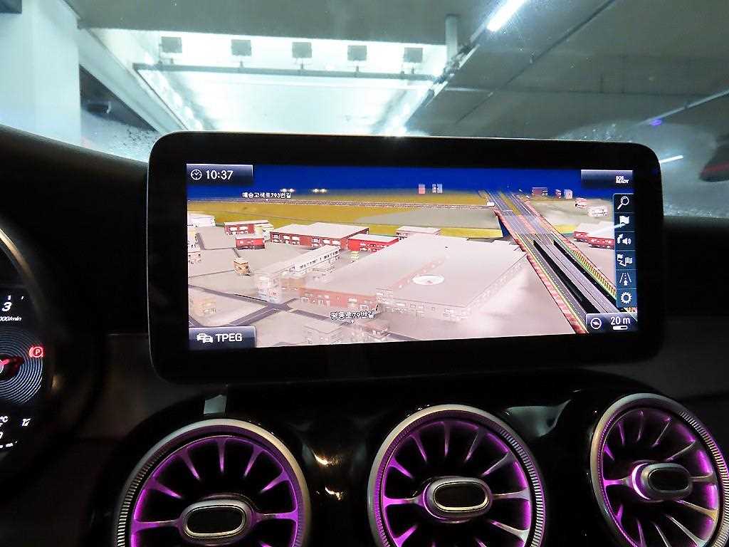 Mercedes Benz C Class - Vista 12