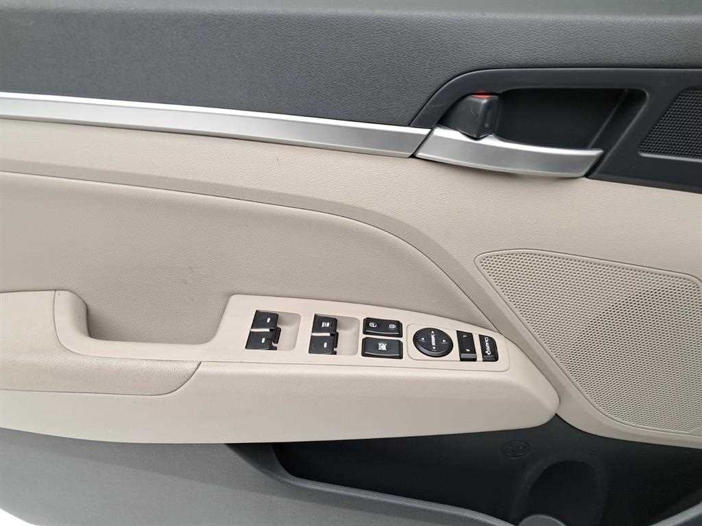 HYUNDAI Avante 2020 Blanco - Importación desde Corea - HF Imports Iquique - Foto 13
