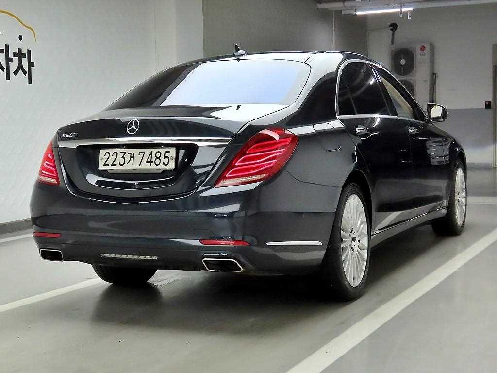 Mercedes Benz S Class - Vista 4