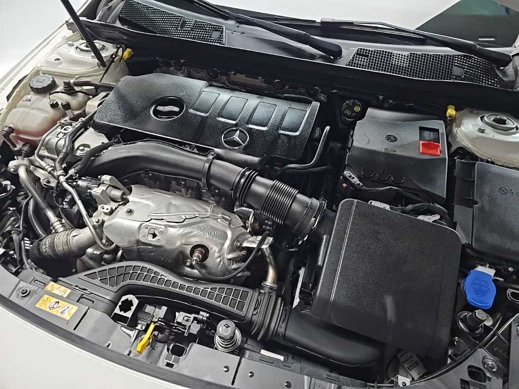 Mercedes Benz CLA Class - Vista 5
