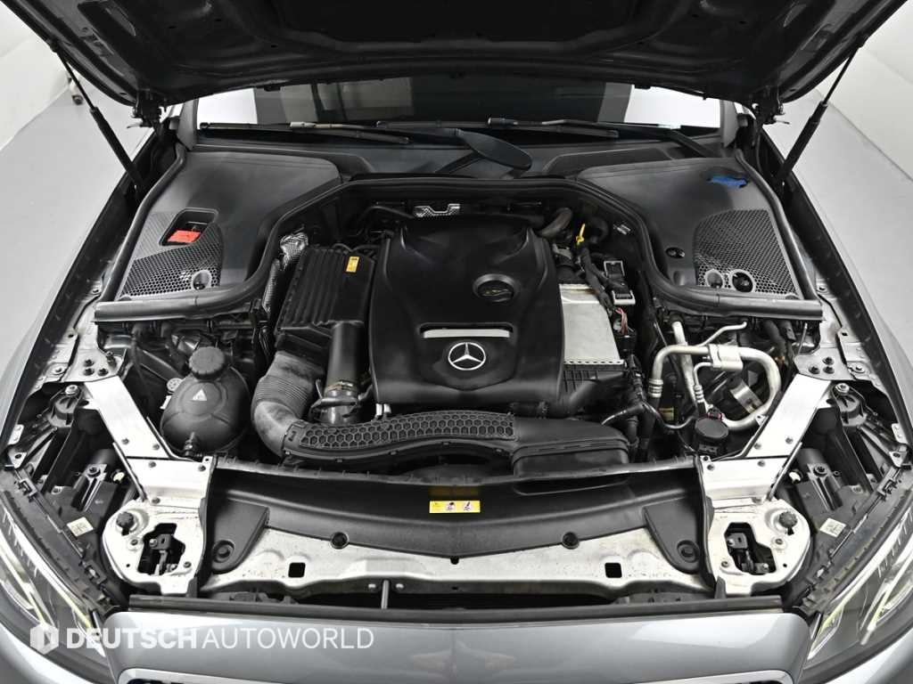Mercedes Benz E class - Vista 7