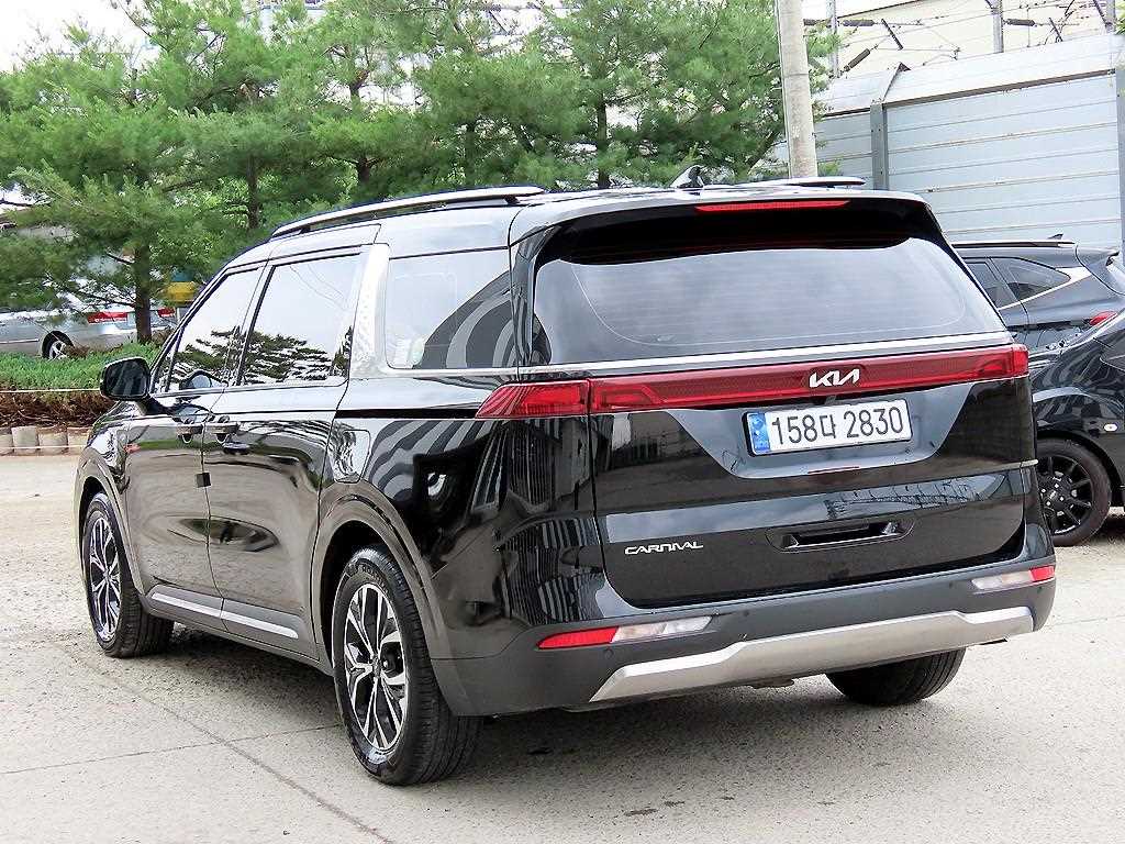 KIA Carnival - Vista 3
