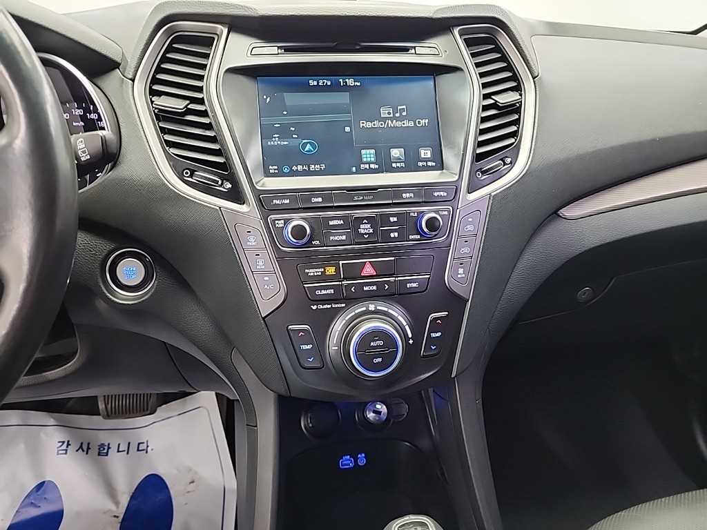 HYUNDAI Maxcruz - Vista 10